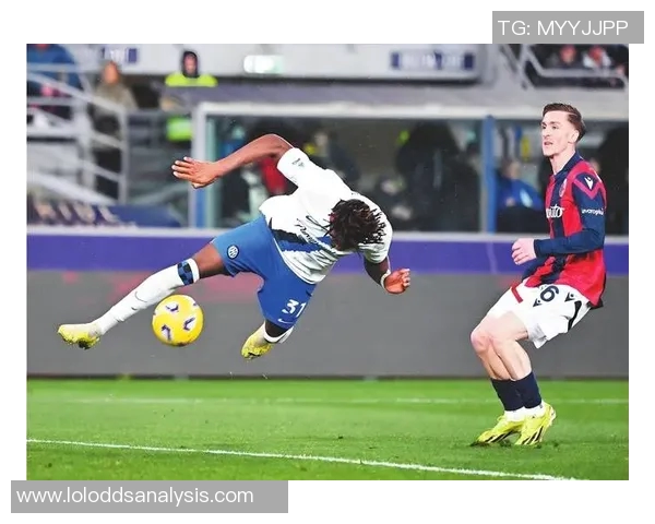 英超惊天冷门那不勒斯狂胜巴萨五球红牌事件引发全场热议