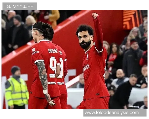 欧联杯激战:利物浦逆转曼联6-2补时争议进球引发全场狂欢